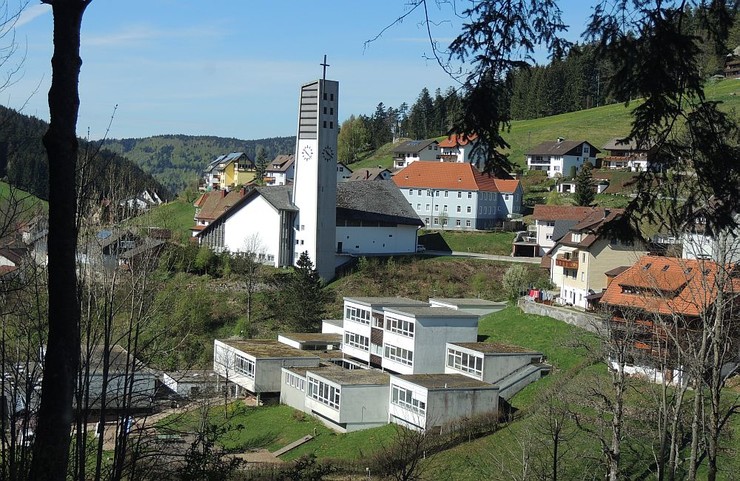 Schule und Kath. Kirche